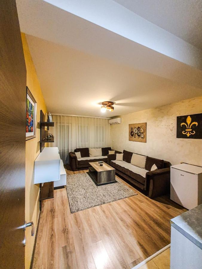 Avio Apartmani 2018 ノヴィ・パザル エクステリア 写真