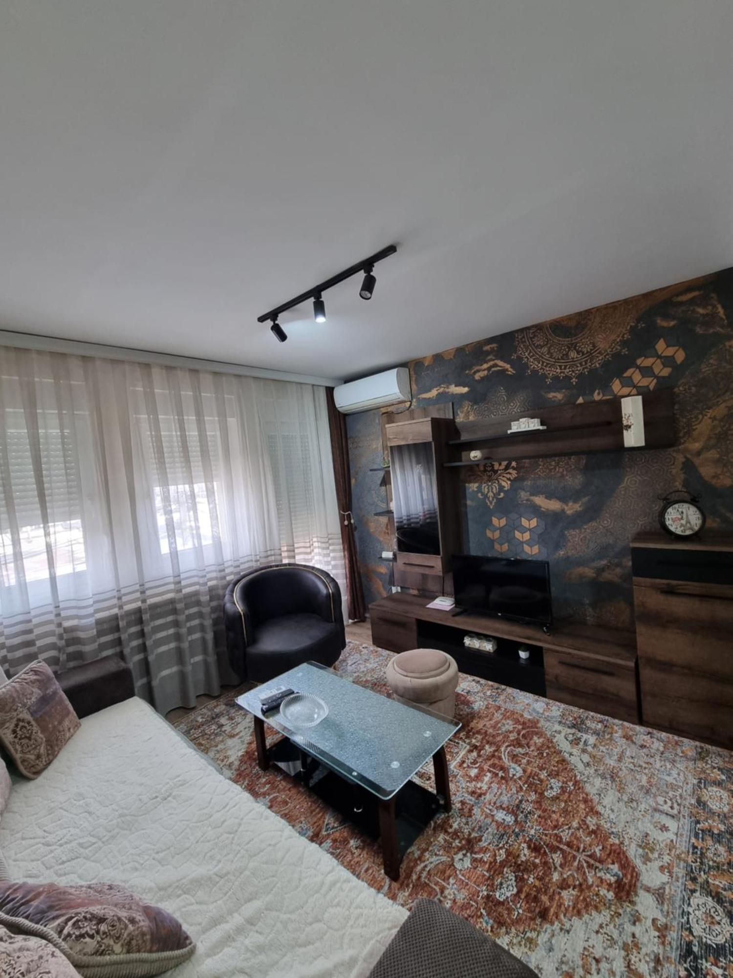 Avio Apartmani 2018 ノヴィ・パザル エクステリア 写真
