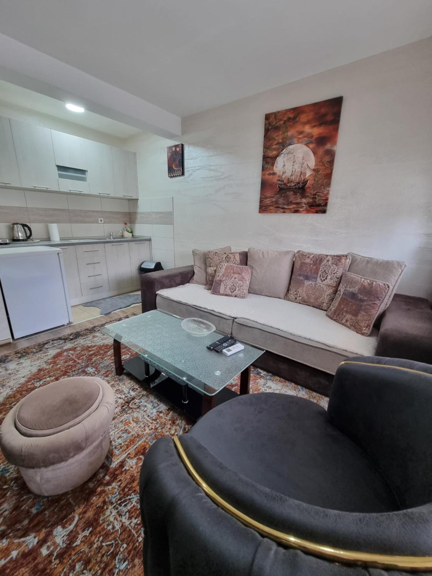 Avio Apartmani 2018 ノヴィ・パザル エクステリア 写真